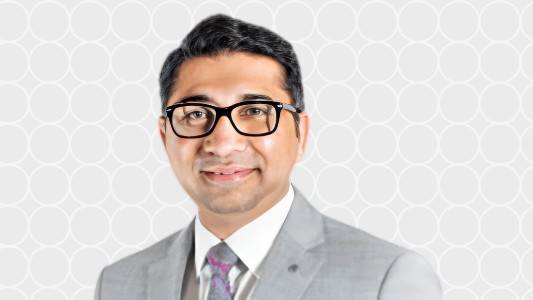 Mr Amer Raza, Obstetrician & Gynaecologist